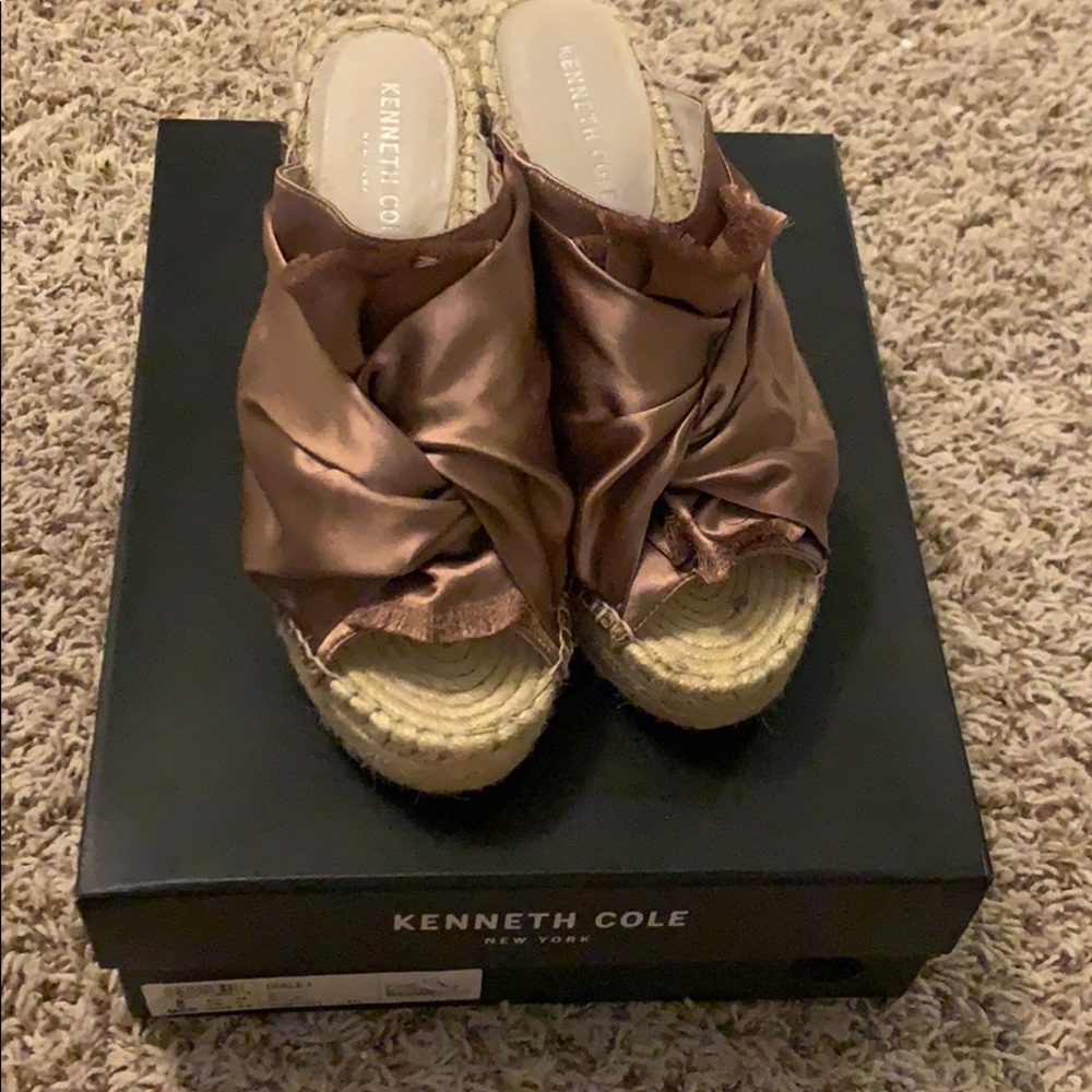 Slide in Wedges
